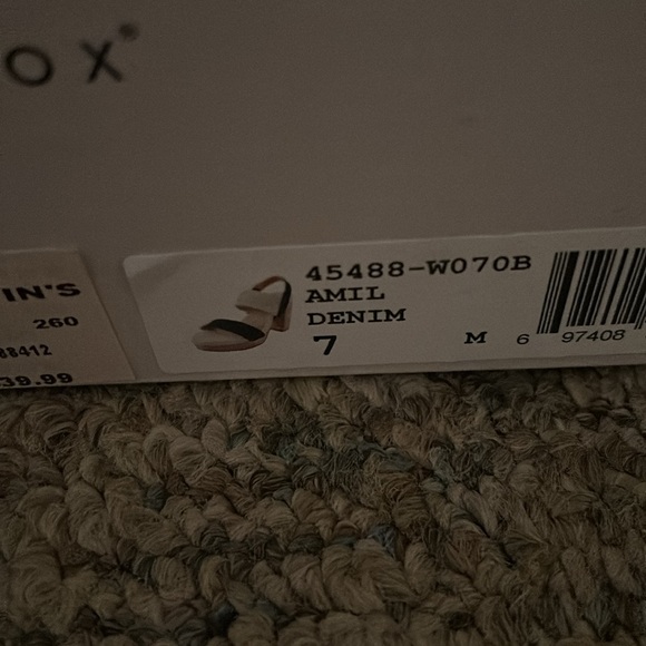 Yellow box Amil wedges - Picture 2 of 8